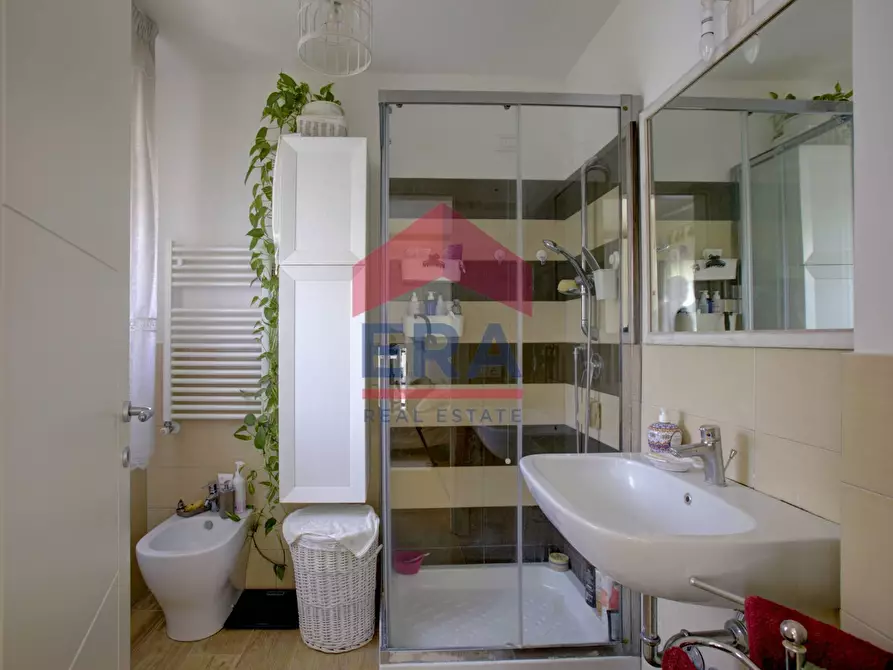 Immagine 14 di Appartamento in vendita  in Via Amerigo Toth 18 a Roma