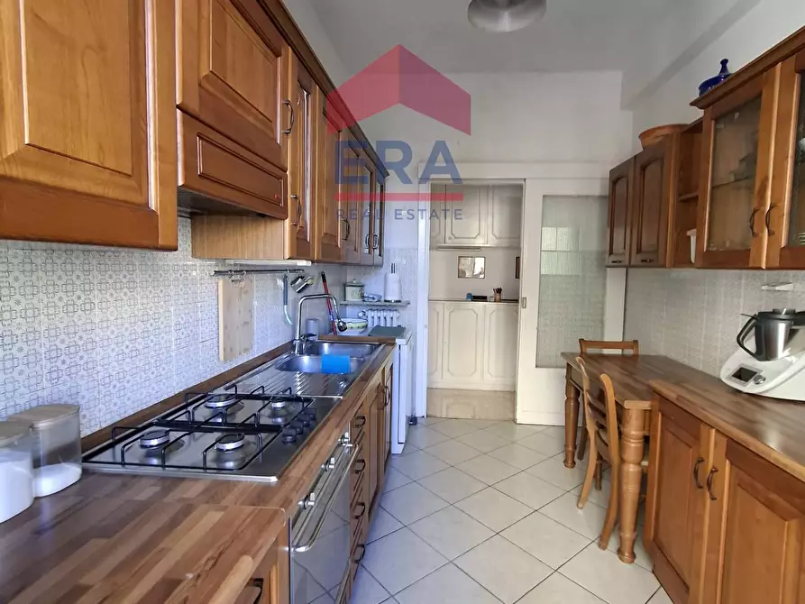 Immagine 19 di Appartamento in vendita  in Viale Dei Quattro Venti a Roma