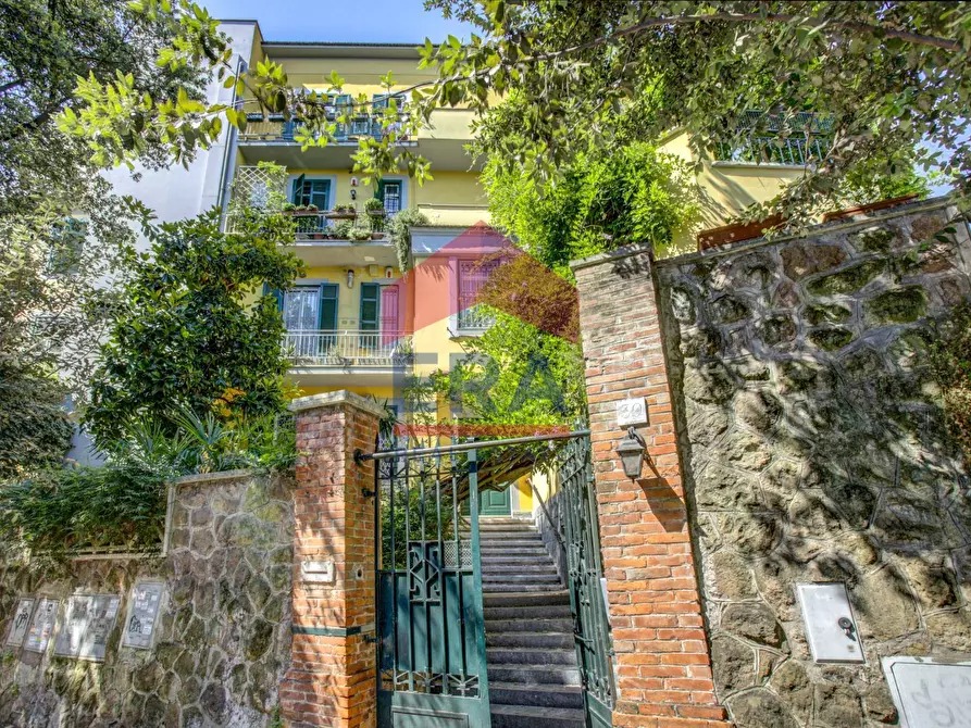 Immagine 2 di Appartamento in vendita  in Via Spluga 39 a Roma