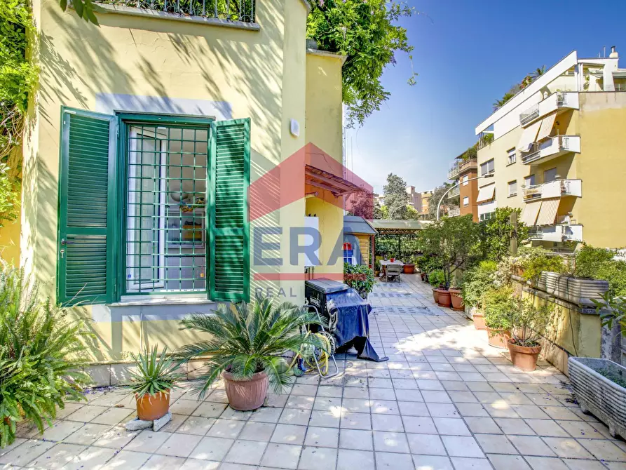 Immagine 21 di Appartamento in vendita  in Via Spluga 39 a Roma