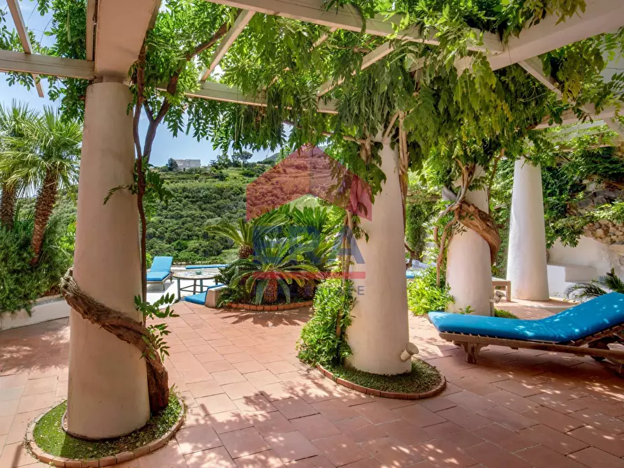 Immagine 6 di Villa in vendita  in Via Giancos snc a Ponza