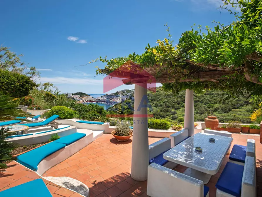 Immagine 8 di Villa in vendita  in Via Giancos snc a Ponza