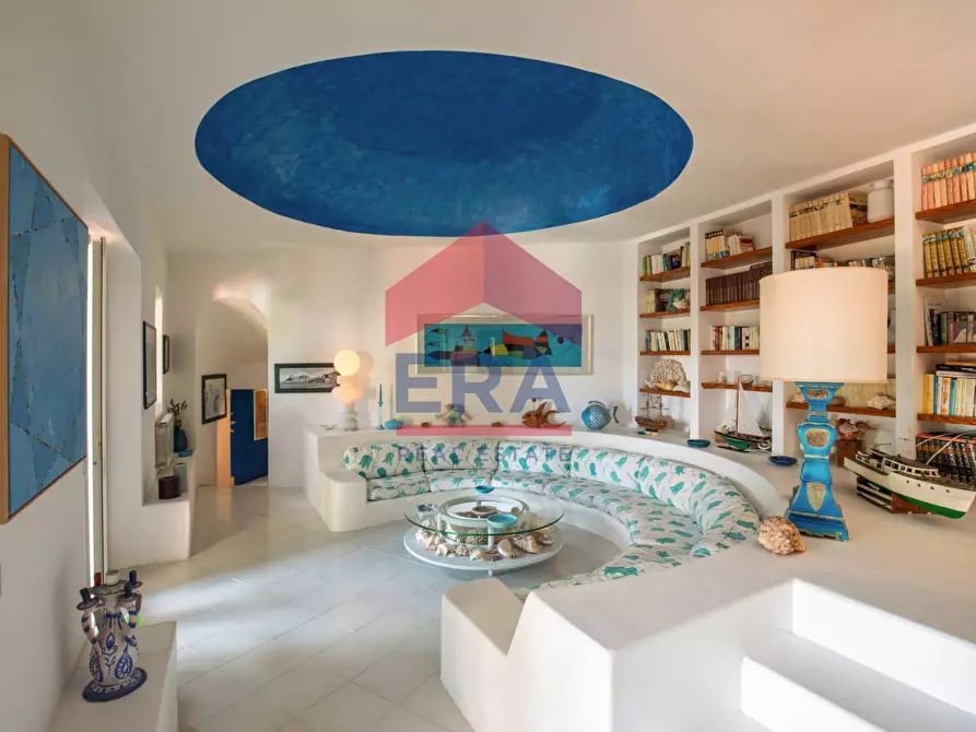 Immagine 14 di Villa in vendita  in Via Giancos snc a Ponza