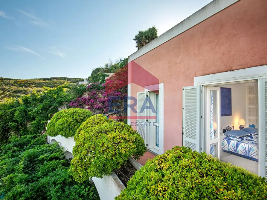 Immagine 18 di Villa in vendita  in Via Giancos snc a Ponza