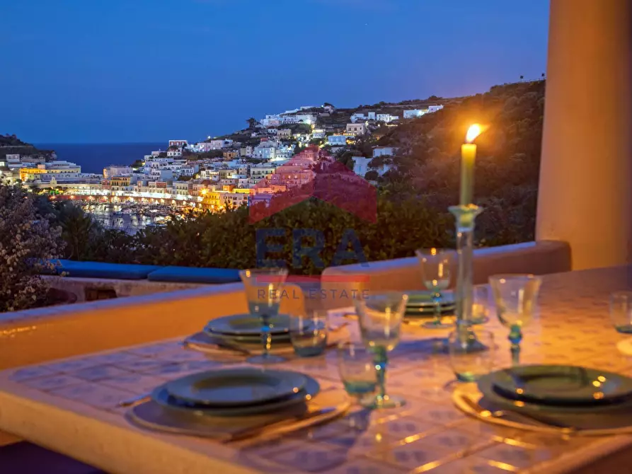 Immagine 27 di Villa in vendita  in Via Giancos snc a Ponza