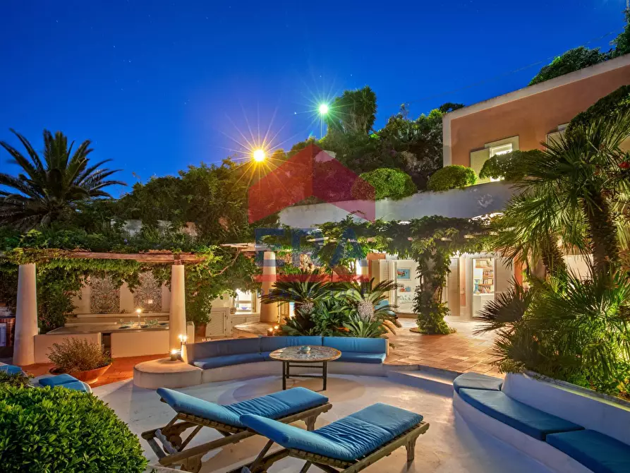 Immagine 29 di Villa in vendita  in Via Giancos snc a Ponza