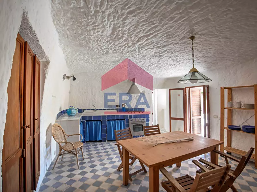 Immagine 38 di Villa in vendita  in Via Giancos snc a Ponza