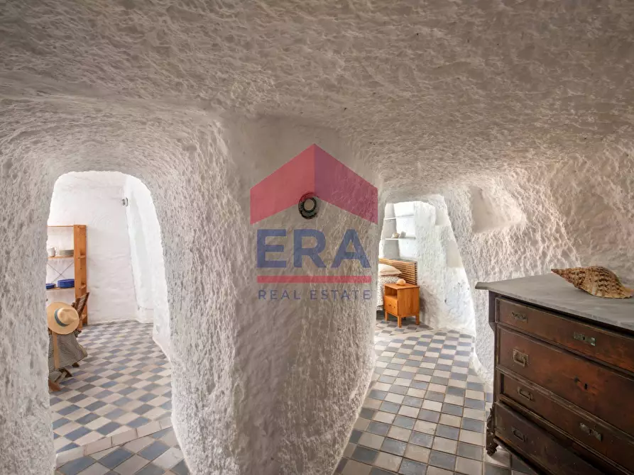 Immagine 37 di Villa in vendita  in Via Giancos snc a Ponza