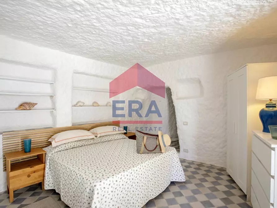 Immagine 39 di Villa in vendita  in Via Giancos snc a Ponza