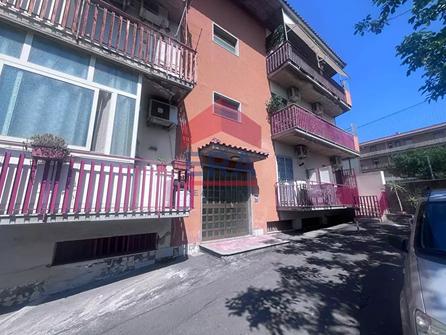 Immagine 1 di Appartamento in vendita  in via finocchiari 121 a Aci Catena