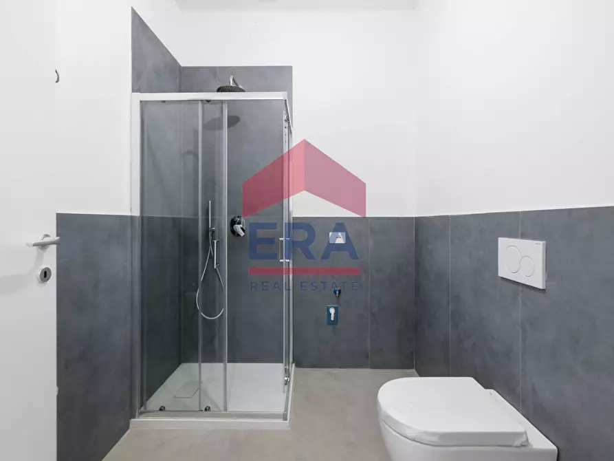Immagine 14 di Appartamento in vendita  in via Verro 45 a Milano