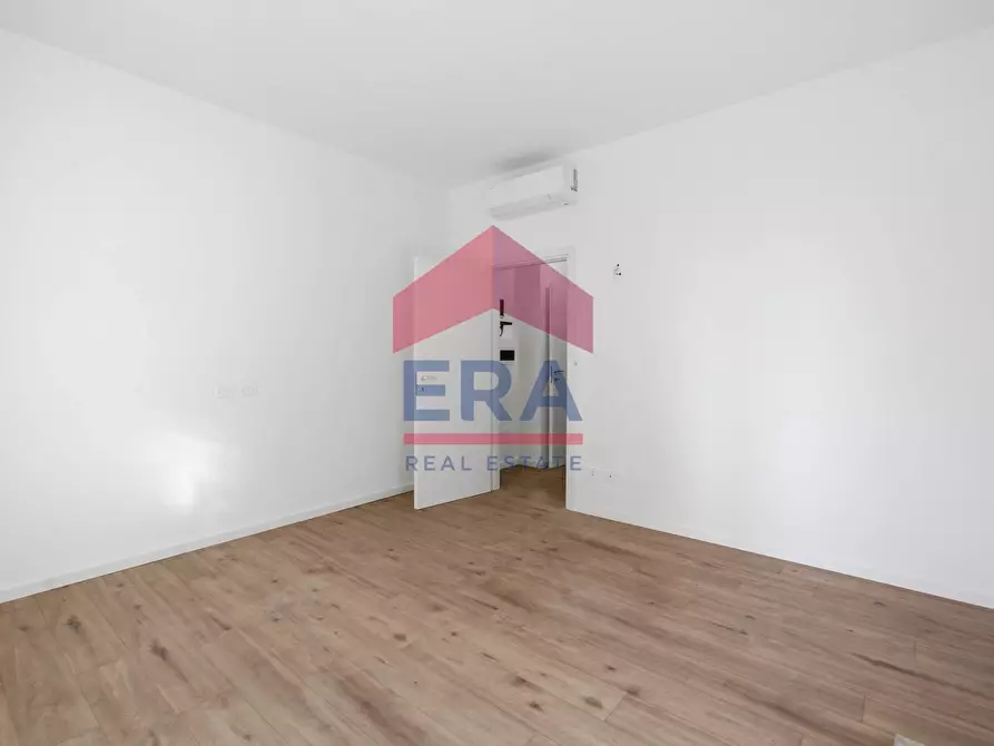 Immagine 12 di Appartamento in vendita  in via Verro 45 a Milano