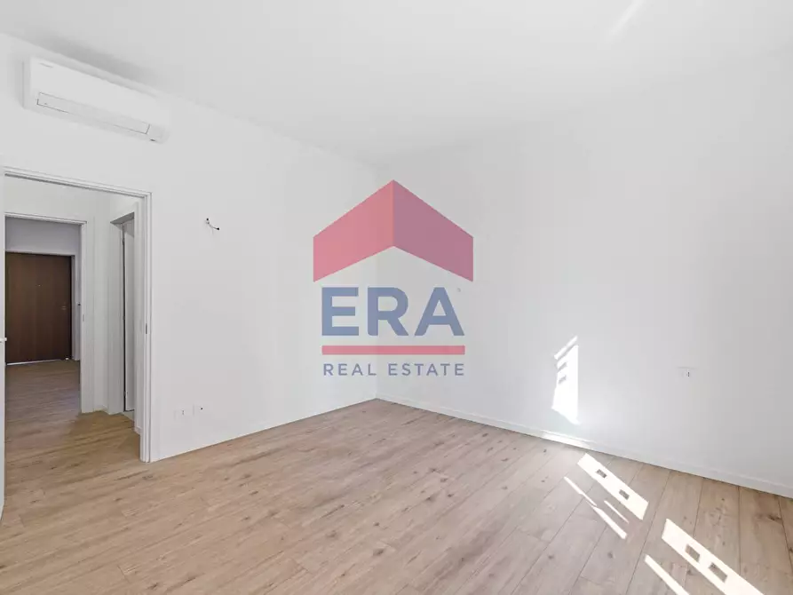Immagine 13 di Appartamento in vendita  in via Verro 45 a Milano