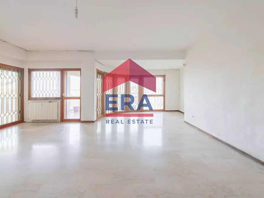 Immagine 4 di Appartamento in vendita  in Via Riccardo Forster 104 a Roma