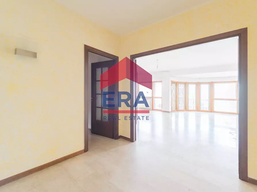 Immagine 2 di Appartamento in vendita  in Via Riccardo Forster 104 a Roma