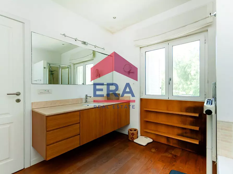 Immagine 34 di Villetta a schiera in vendita  in Via Leonardo Fibonacci 57 a Roma