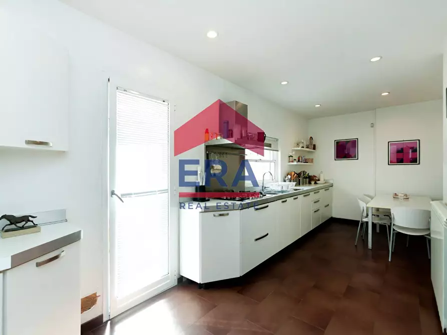 Immagine 19 di Villetta a schiera in vendita  in Via Leonardo Fibonacci 57 a Roma