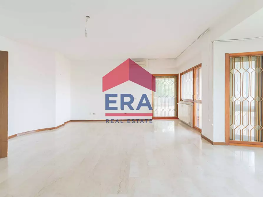 Immagine 13 di Appartamento in vendita  in Via Riccardo Forster 104 a Roma