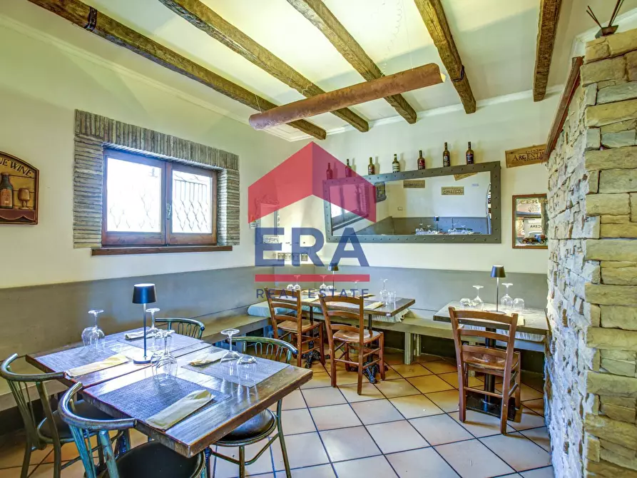 Immagine 7 di Locale commerciale in vendita  in Via di Campo Ascolano 3 a Pomezia