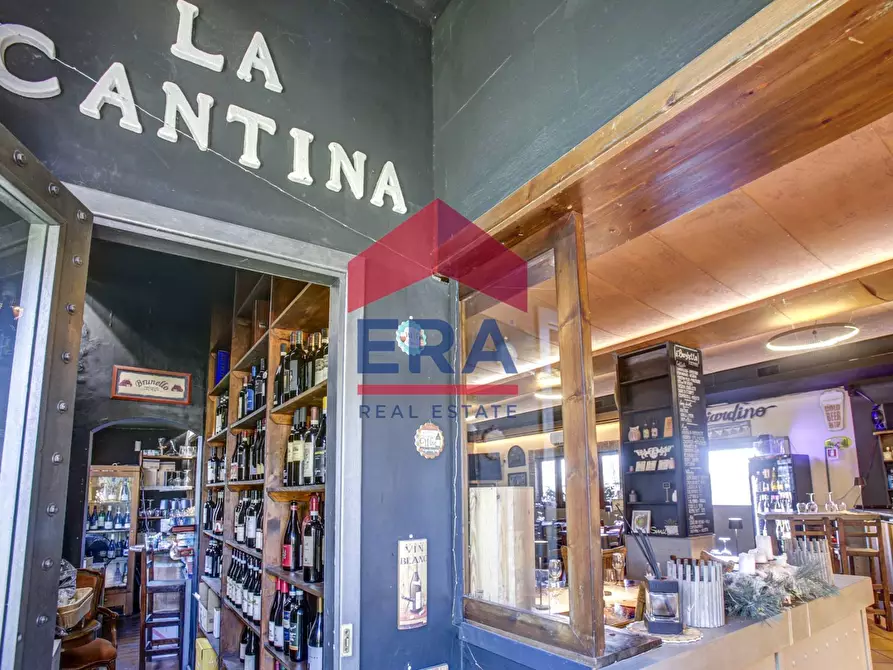 Immagine 15 di Locale commerciale in vendita  in Via di Campo Ascolano 3 a Pomezia