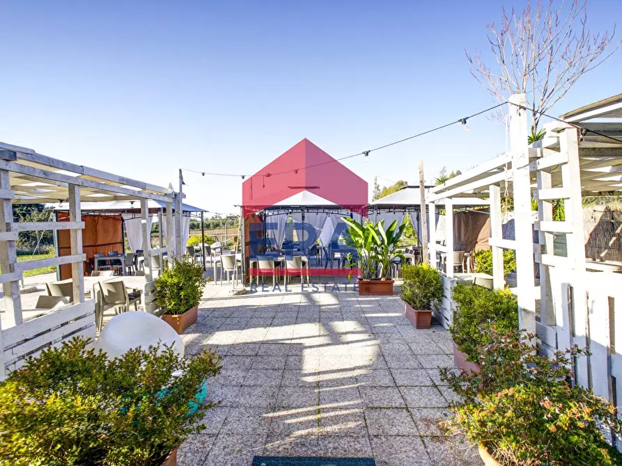 Immagine 19 di Locale commerciale in vendita  in Via di Campo Ascolano 3 a Pomezia