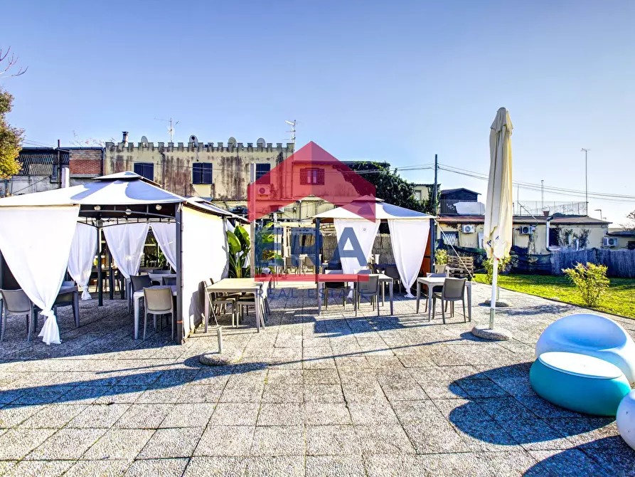 Immagine 25 di Locale commerciale in vendita  in Via di Campo Ascolano 3 a Pomezia