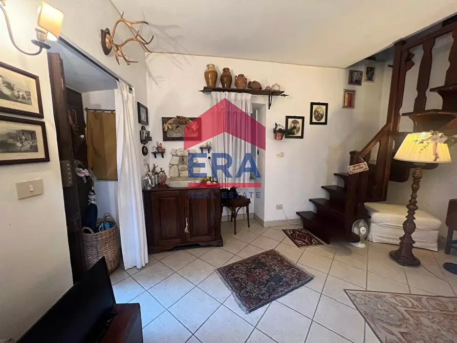 Immagine 3 di Casa semindipendente in vendita  in Via Verentana 57 a Marta