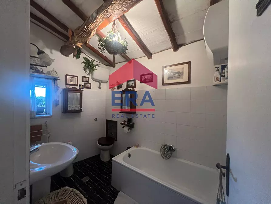 Immagine 13 di Casa semindipendente in vendita  in Via Verentana 57 a Marta