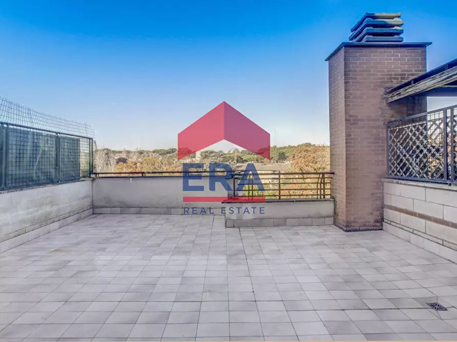 Immagine 3 di Appartamento in vendita  in Via Ezio d'Errico 45 a Roma