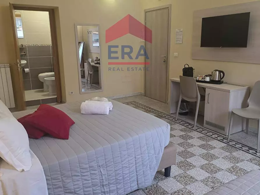 Immagine 17 di Appartamento in vendita  in Via Delle Fornaci 44 a Roma