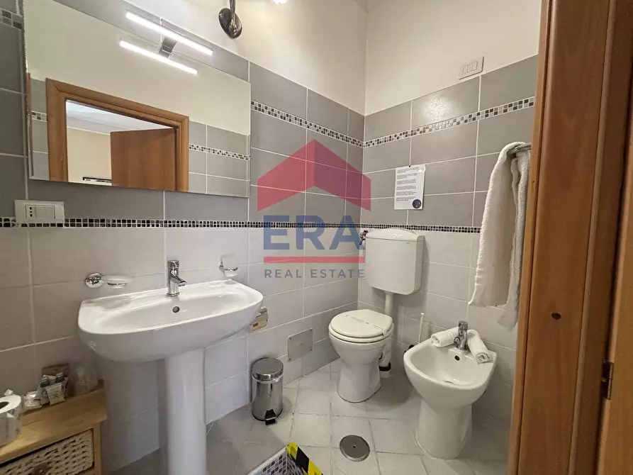 Immagine 29 di Appartamento in vendita  in Via Delle Fornaci 44 a Roma