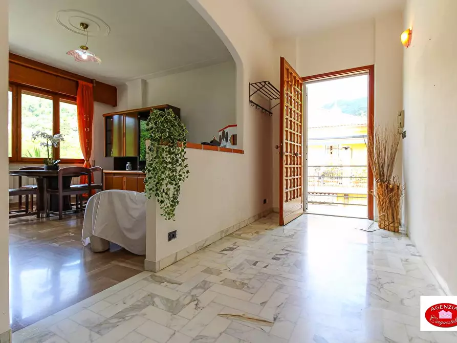 Immagine 9 di Villa in vendita  in Via Pero 116 a Varazze