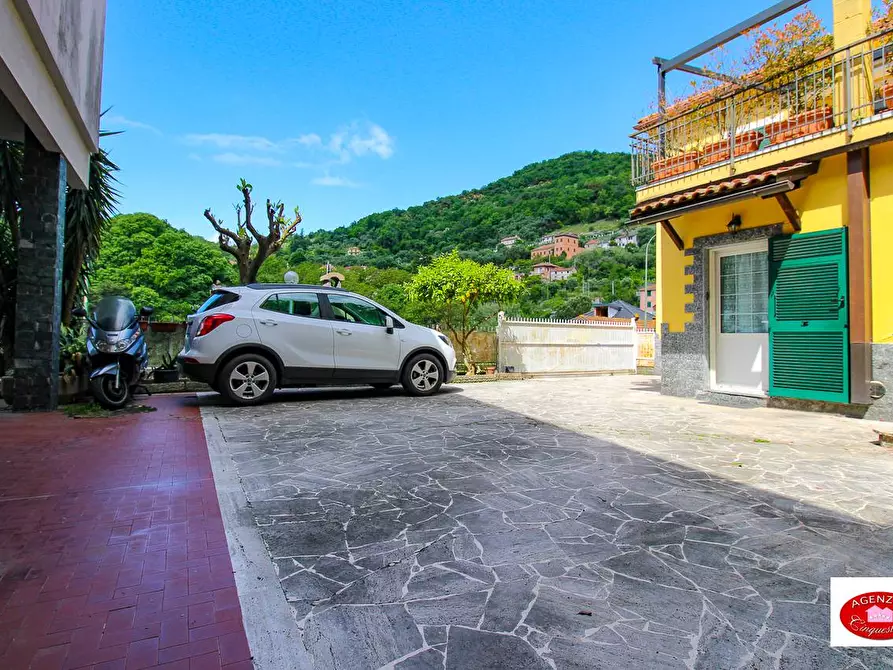 Immagine 27 di Villa in vendita  in Via Pero 116 a Varazze