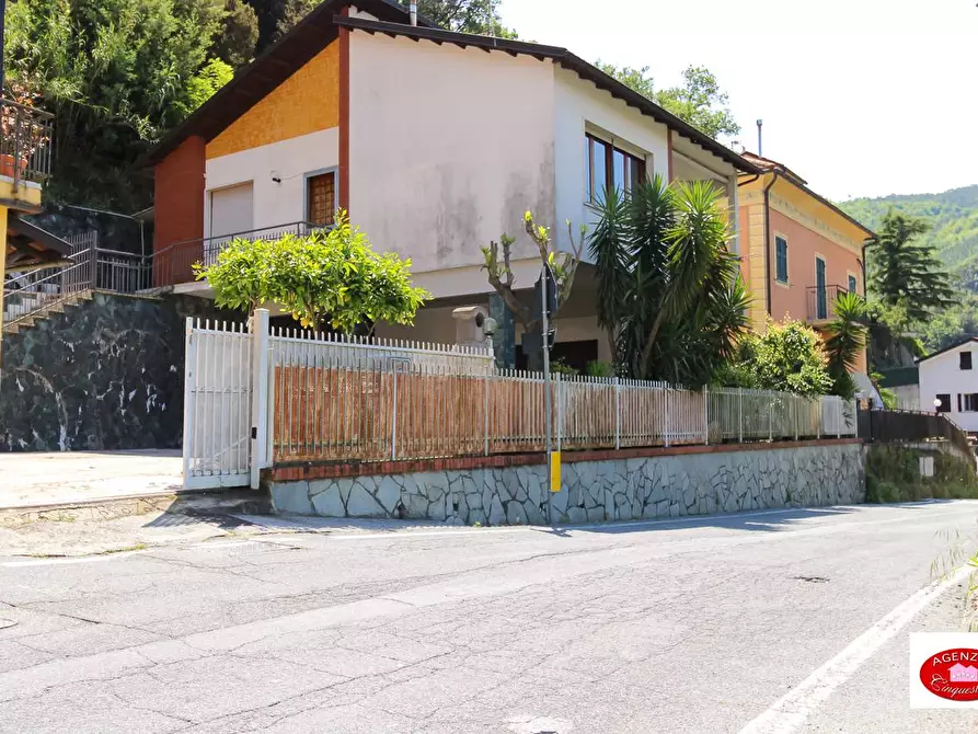 Immagine 31 di Villa in vendita  in Via Pero 116 a Varazze