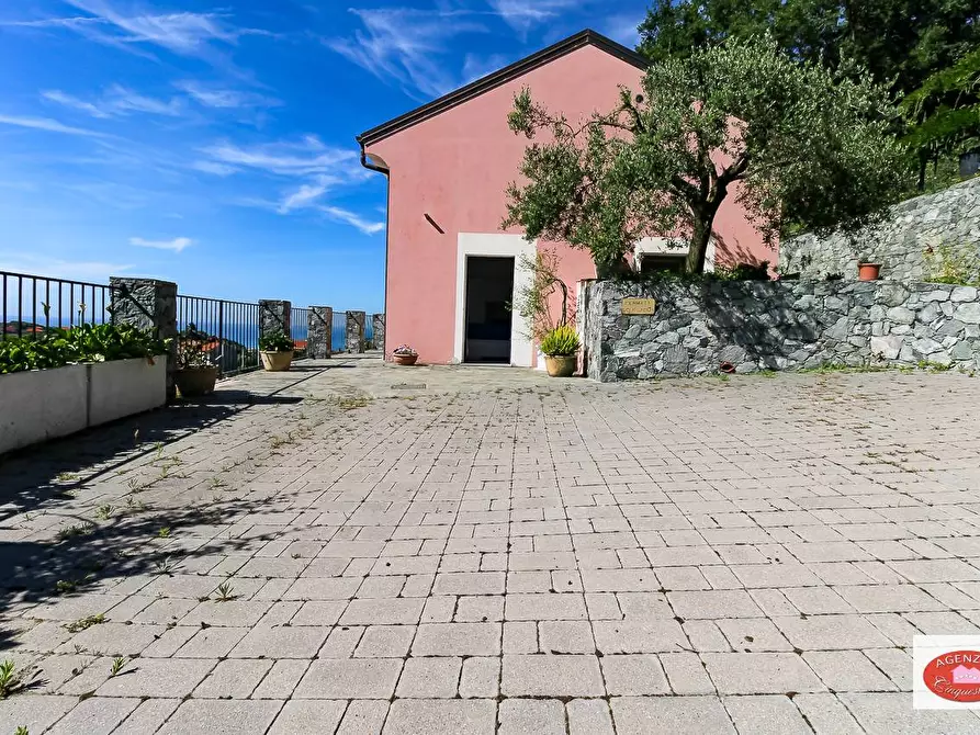 Immagine 5 di Villa in vendita  in Via Dei Siri 131 a Albisola Superiore