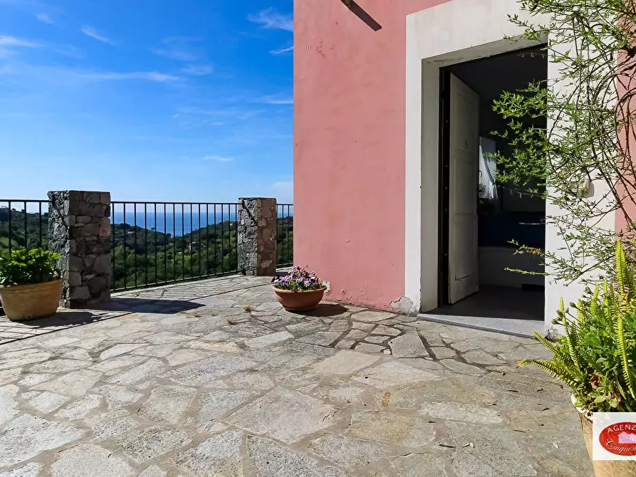 Immagine 6 di Villa in vendita  in Via Dei Siri 131 a Albisola Superiore