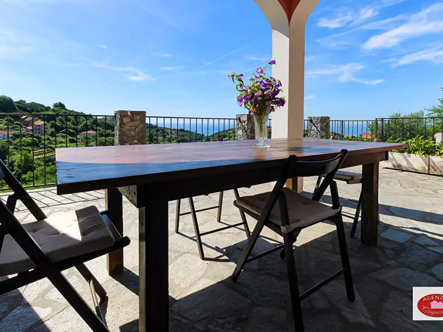 Immagine 14 di Villa in vendita  in Via Dei Siri 131 a Albisola Superiore