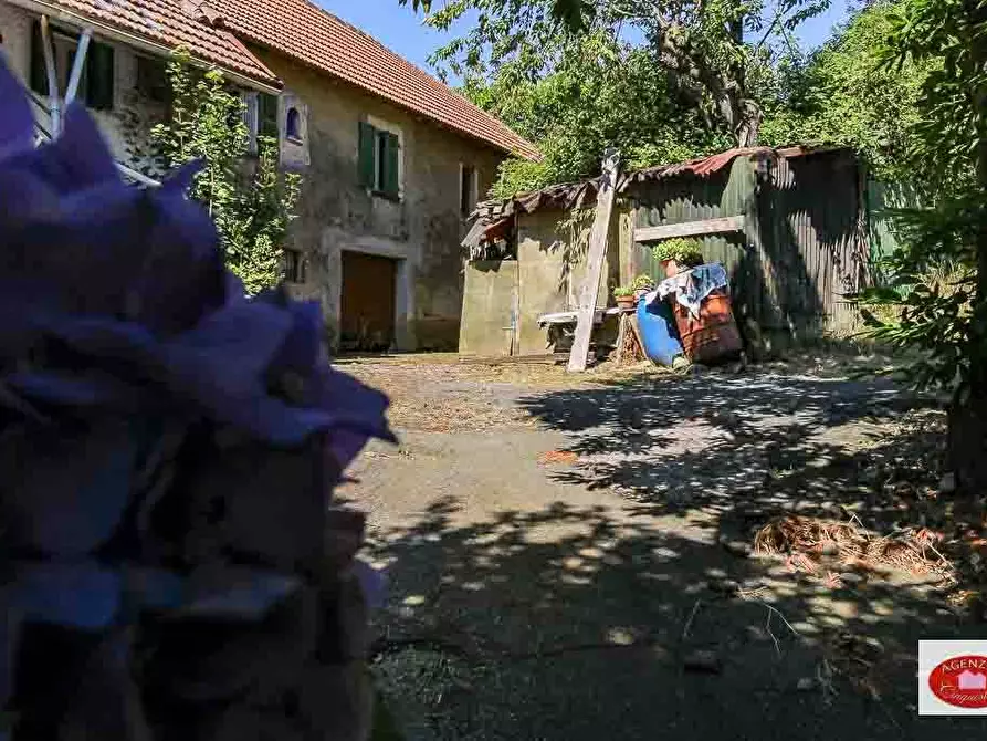 Immagine 12 di Rustico / casale in vendita  in Via Davide Vignolo 38 a Pontinvrea