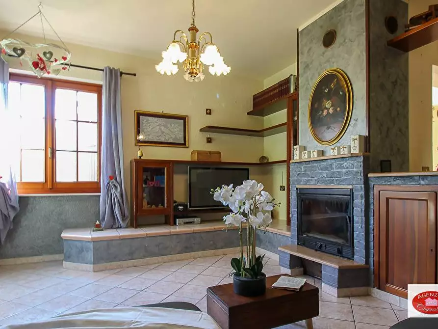 Immagine 11 di Villa in vendita  in Via G.B.Parodi 26 a Stella