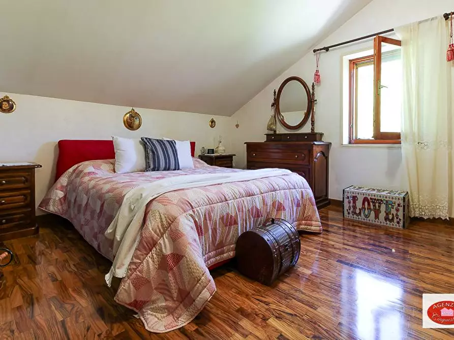 Immagine 24 di Villa in vendita  in Via G.B.Parodi 26 a Stella