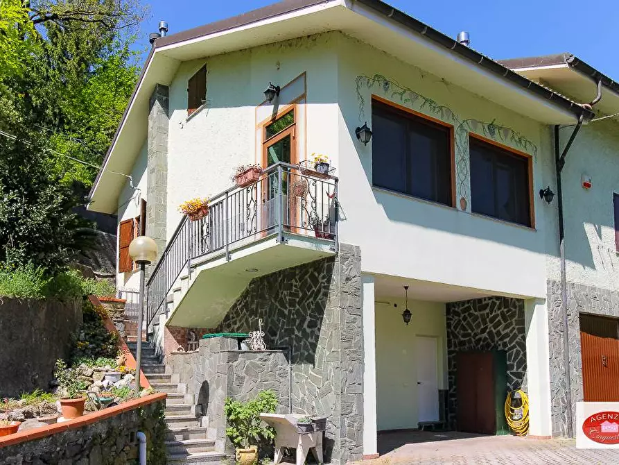 Immagine 1 di Villa in vendita  in Via G.B.Parodi 26 a Stella