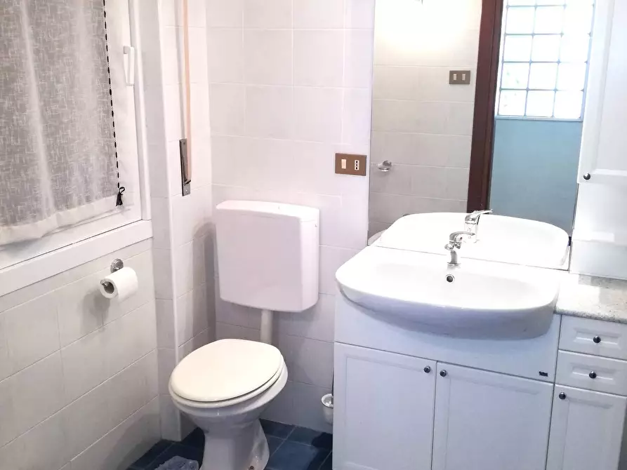 Immagine 13 di Appartamento in affitto  in Piazza Leonardo da Vinci 23 a Arenzano