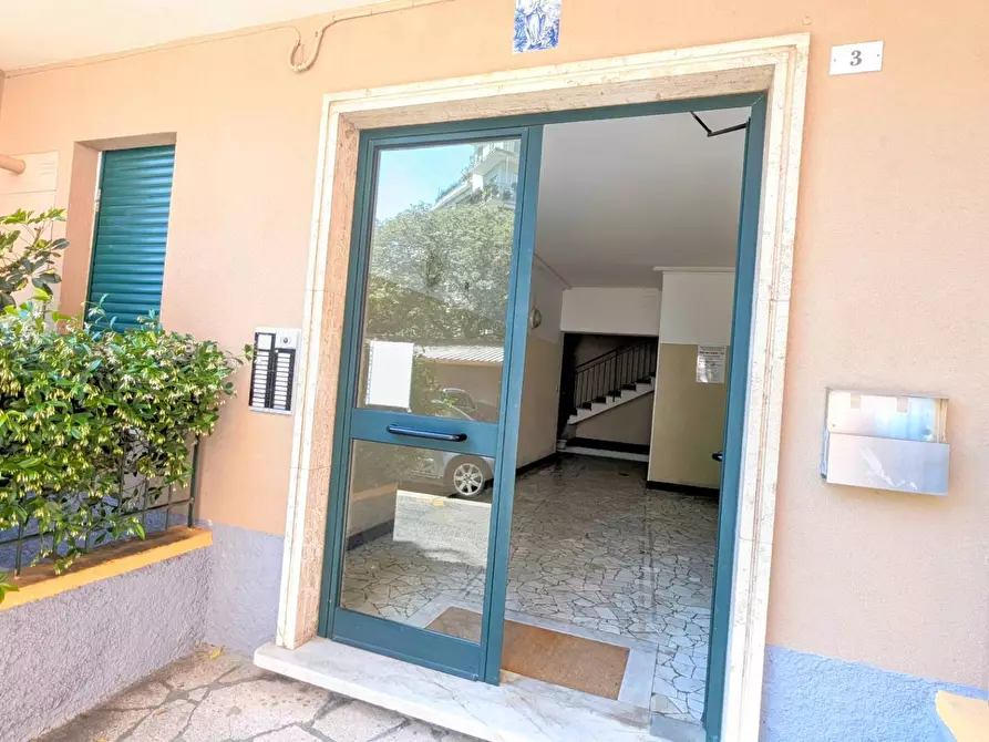 Immagine 3 di Appartamento in affitto  in Piazza Don Servetto 3 a Arenzano