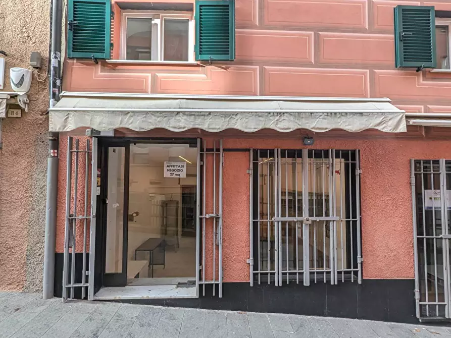 Immagine 2 di Locale commerciale in affitto  in Via Capitan Romeo 82 a Arenzano