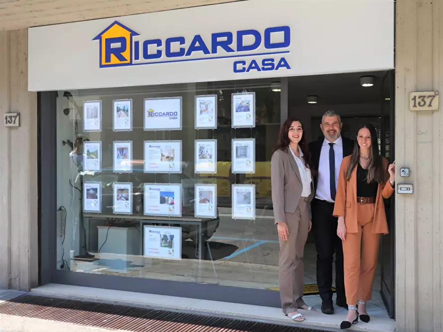 Immagine 21 di Box auto in vendita  in Via Reginaldo Giuliani 135 a Firenze