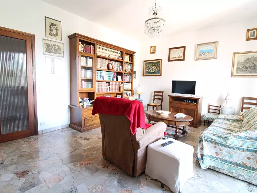 Immagine 1 di Appartamento in vendita  in Via Reginaldo Giuliani 137 a Firenze