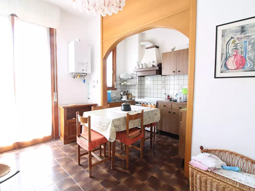 Immagine 25 di Appartamento in vendita  in Via Reginaldo Giuliani 137 a Firenze