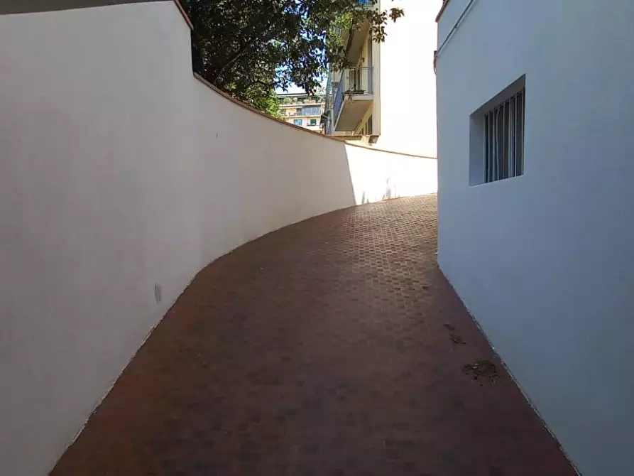 Immagine 9 di Magazzino in vendita  in via bellini 17 a Firenze