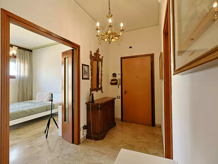 Immagine 2 di Appartamento in vendita  in Via Ugo Corsi 6 a Firenze