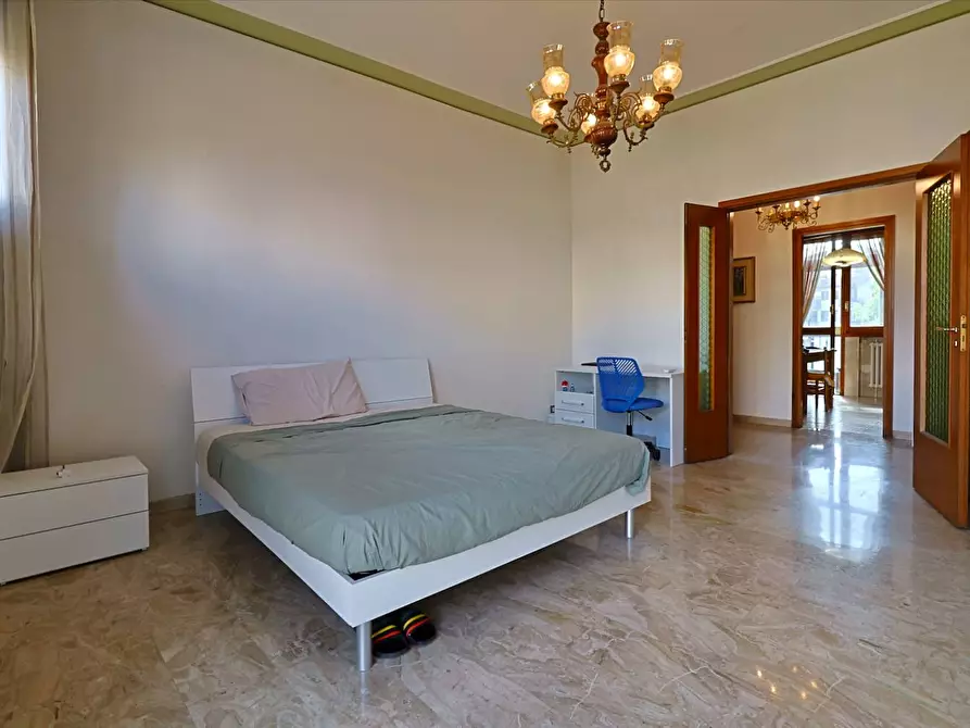 Immagine 16 di Appartamento in vendita  in Via Ugo Corsi 6 a Firenze